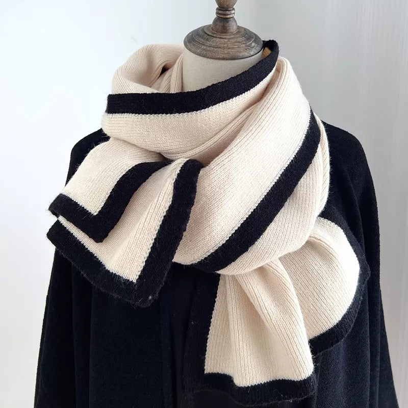 Contrast Trim Winter Scarf