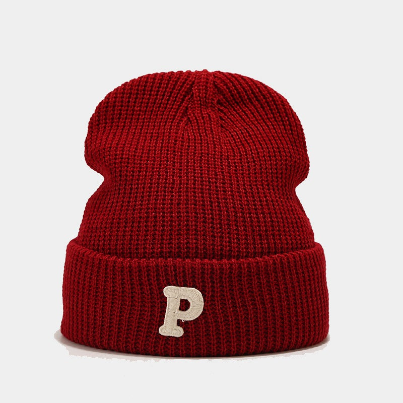 Chunky Knit P Beanie: Cozy & Chic Fall/Winter Hat