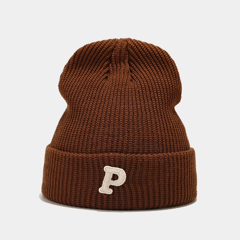 Chunky Knit P Beanie: Cozy & Chic Fall/Winter Hat