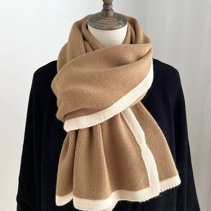 Contrast Trim Winter Scarf